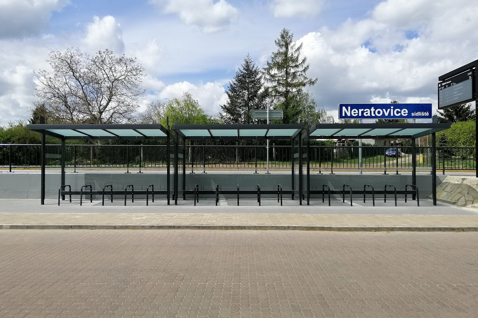 FRAMEO CYKLO Fahrradunterstand - Fahrradständer - Stadtmöbel.de