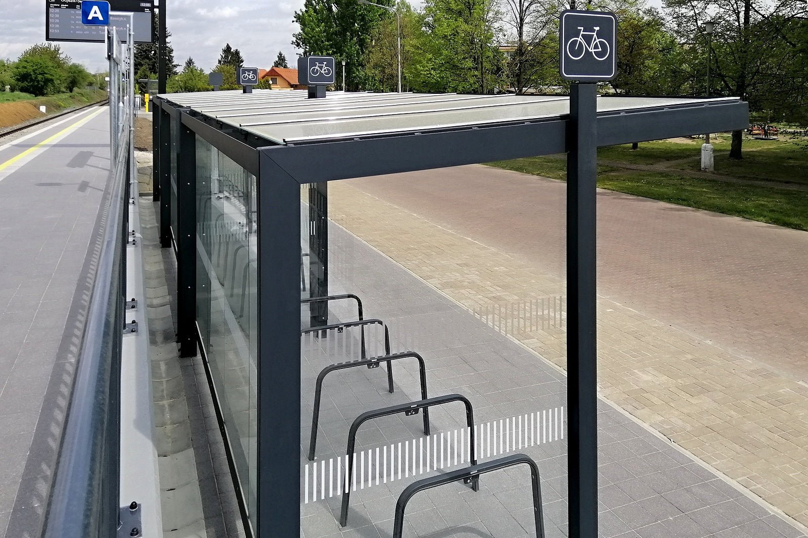 FRAMEO CYKLO Fahrradunterstand - Fahrradständer - Stadtmöbel.de