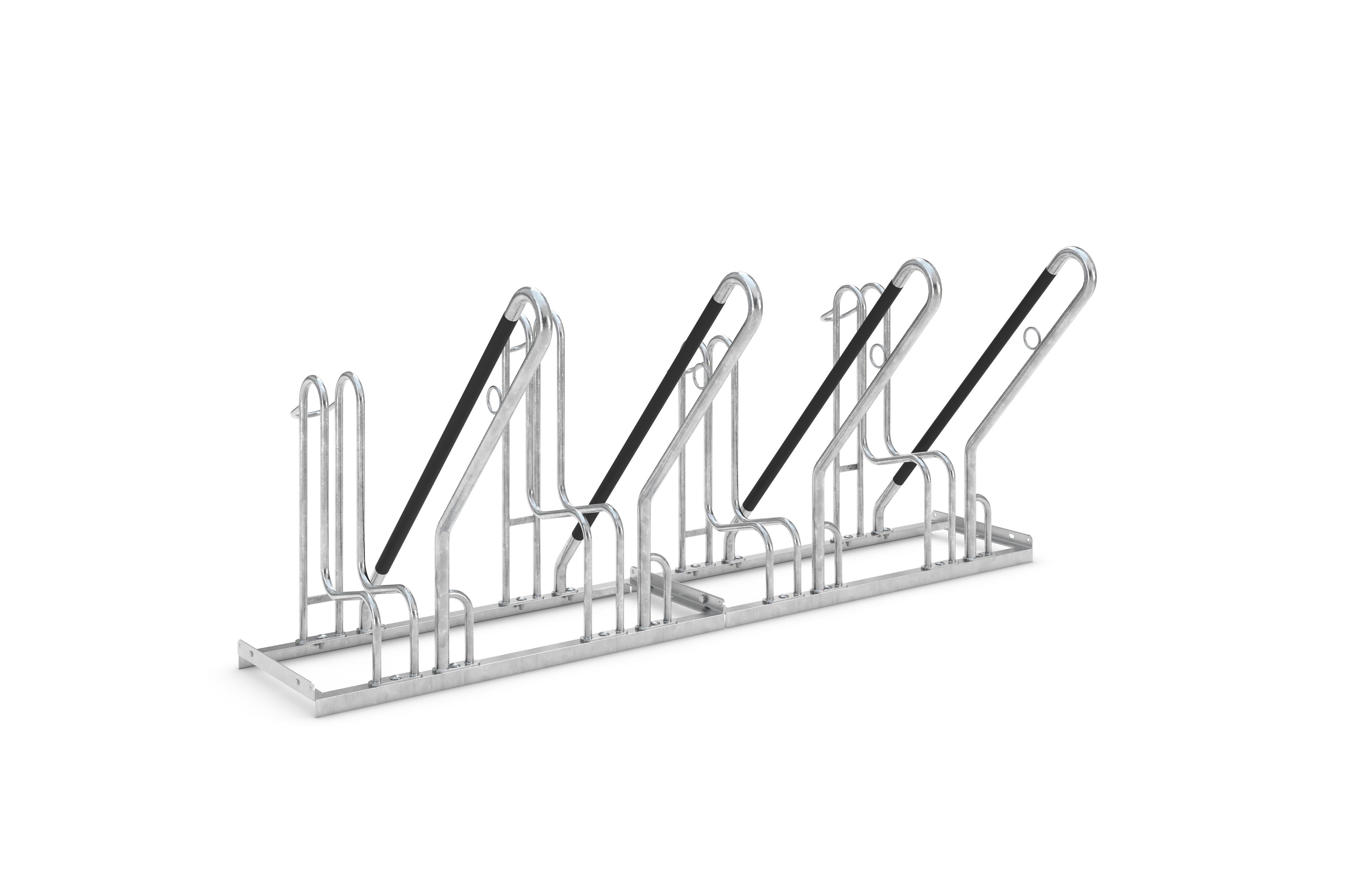Auf dem Bild ist ein silberner Fahrradständer aus Metall mit vier Halterungen zu sehen, die jeweils einen schrägen schwarzen Arm besitzen. Die Konstruktion steht auf einer rechteckigen Bodenplatte und hat gebogene Metallbügel zum Abstellen und Fixieren von Fahrrädern. Der Hintergrund ist weiß und frei von weiteren Objekten, was den Fokus komplett auf den Fahrradständer lenkt.